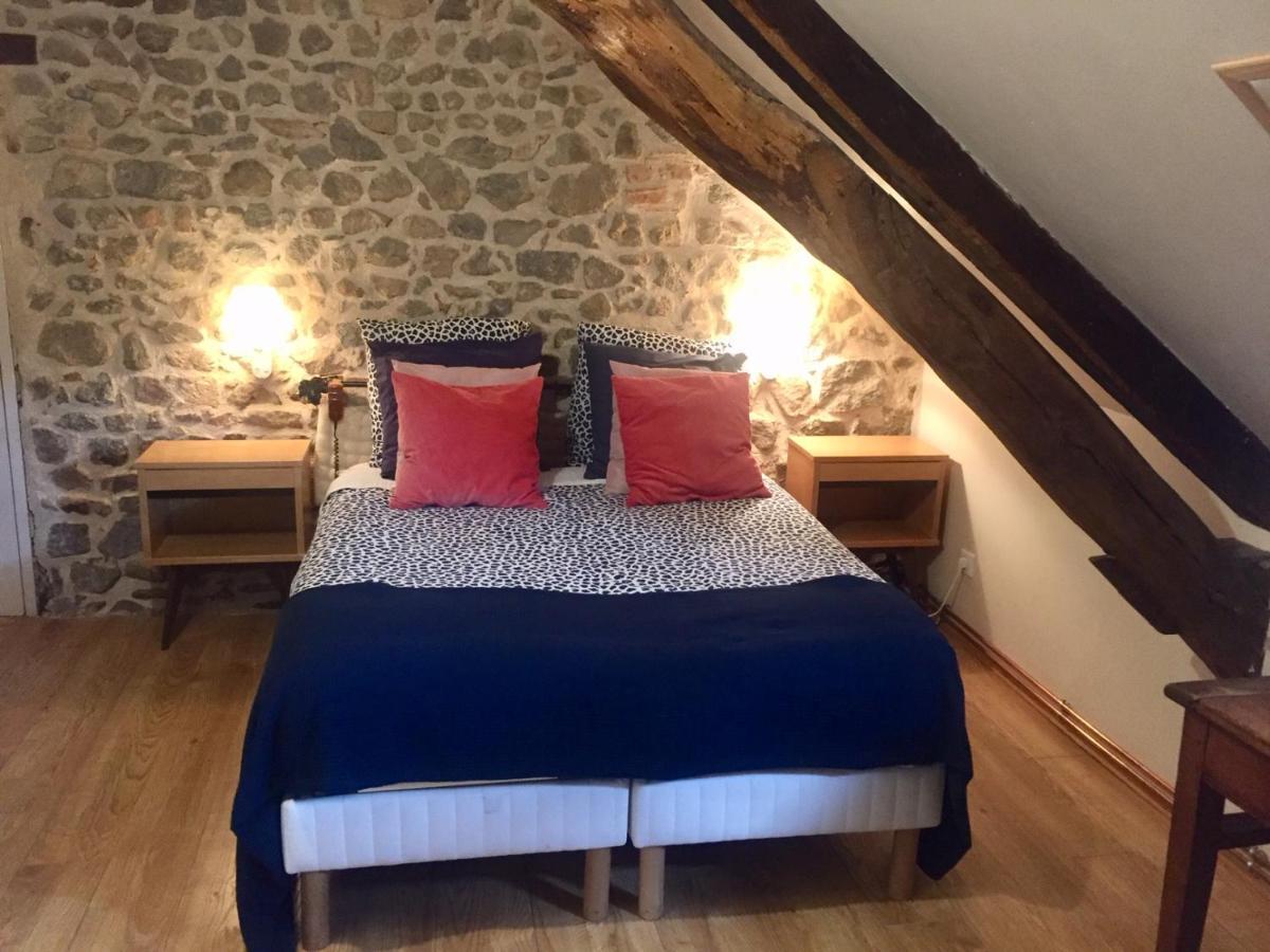 Bed and Breakfast Les Maitres Sonneurs Huriel Exteriér fotografie