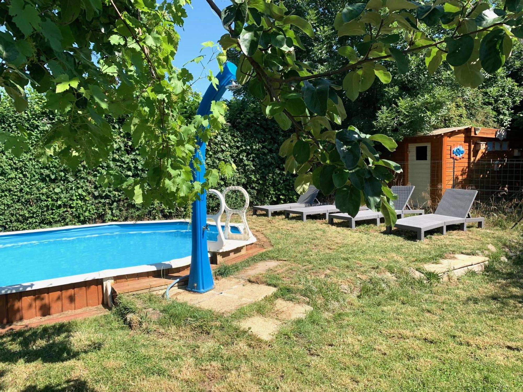 Bed and Breakfast Les Maitres Sonneurs Huriel Exteriér fotografie